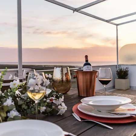 Apartment Elegante Con Vistas Al Mar. 6 Pax *